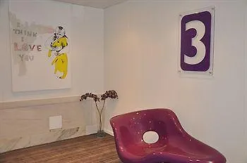 Basic Hotell 2*