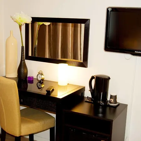Basic Hotell 2*